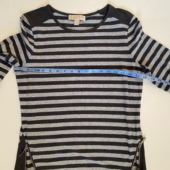 Michael Kors Gray Striped Long Sleeve T-Shirt Medium - Picture 6 of 6